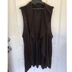 Knit Sleeveless Cardigan / Vest